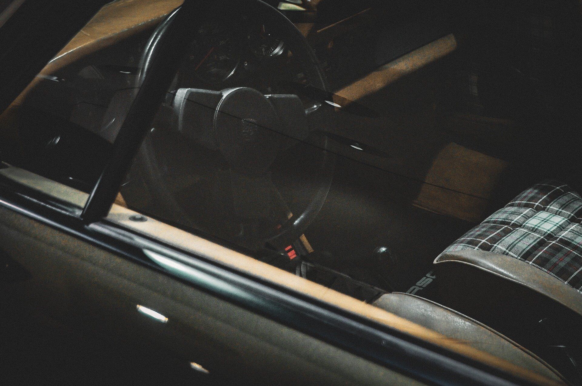 Final Eyes Blog Landing Page Title Photo Oldtimer Car